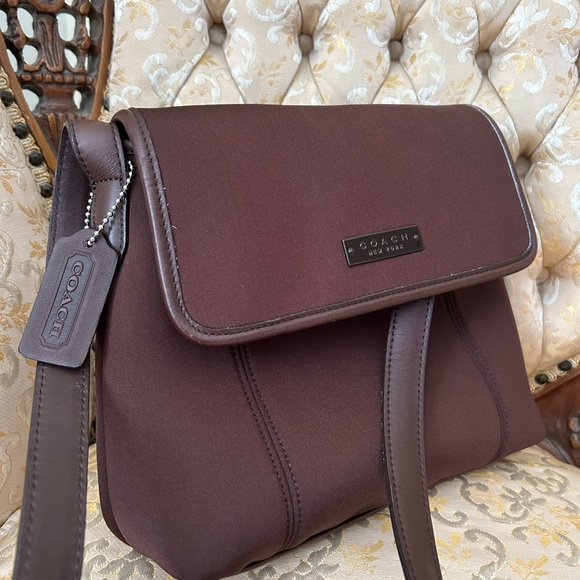 RARE! Vintage Coach Chocolate Crossbody - Picture 3 of 11